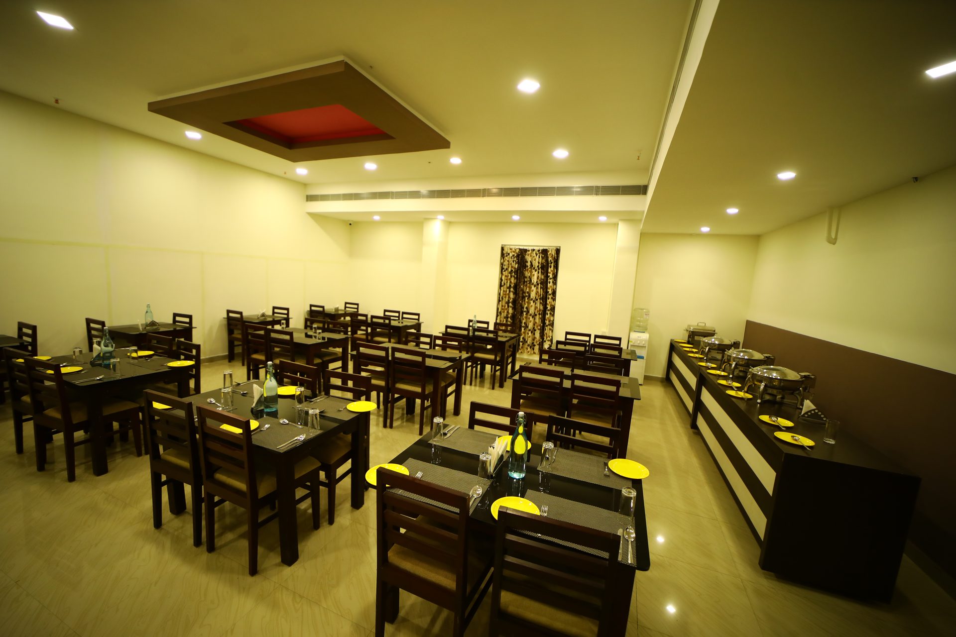 Multi-cuisine restaurant at Rio Grande Residency, Mattuthavani, Madurai